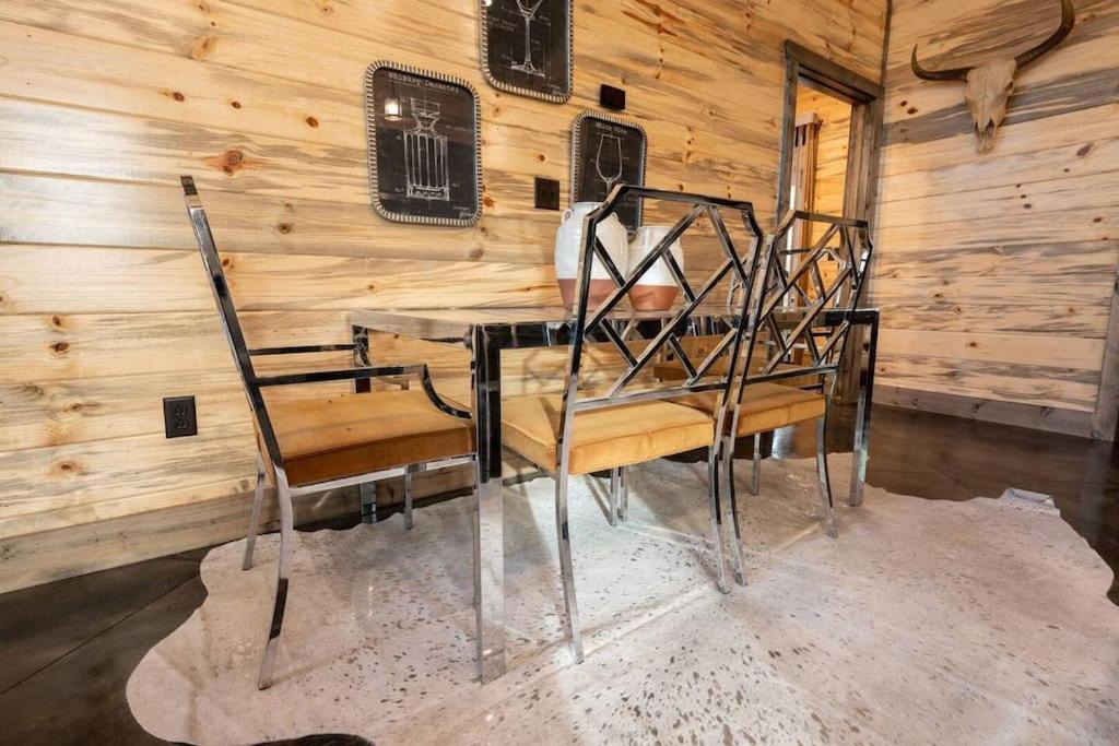 The Blaylock Cabin, 2 King, Hot Tub, Pet Friendly! Broken Bow Exterior foto